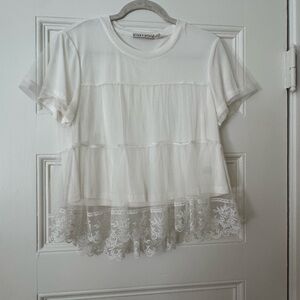 Alice + Olivia White Lace Trim Short Sleeve Top
